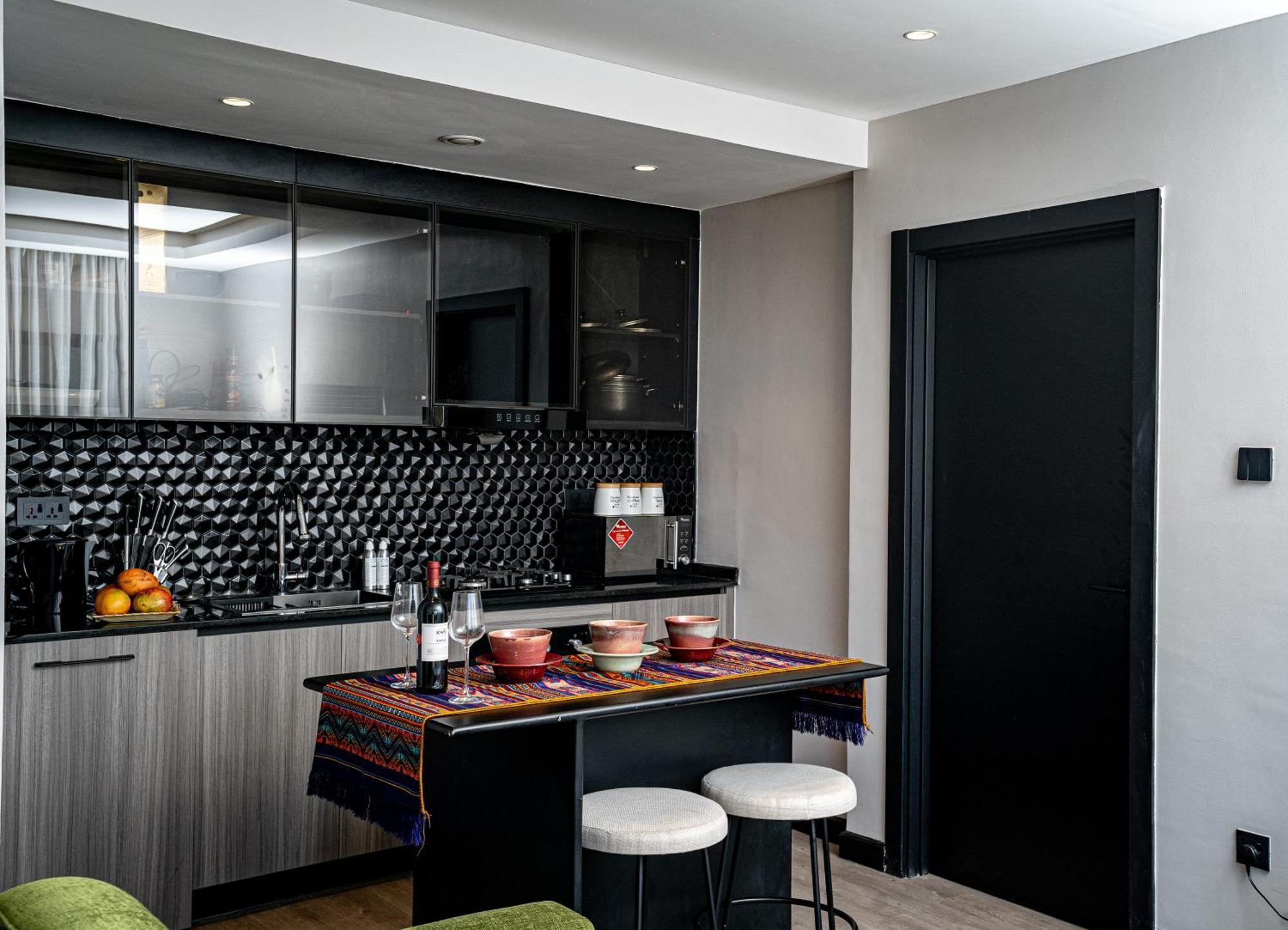 Escada Studio & 2-Bedroom, Rooftop Swimming Pool, Gym, Workspace, Wonderiss Homes Westland Living Найроби Экстерьер фото